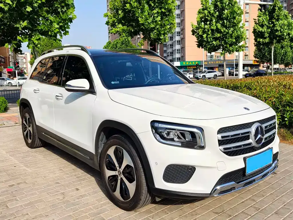 Mercedes-Benz GLB — фото 8