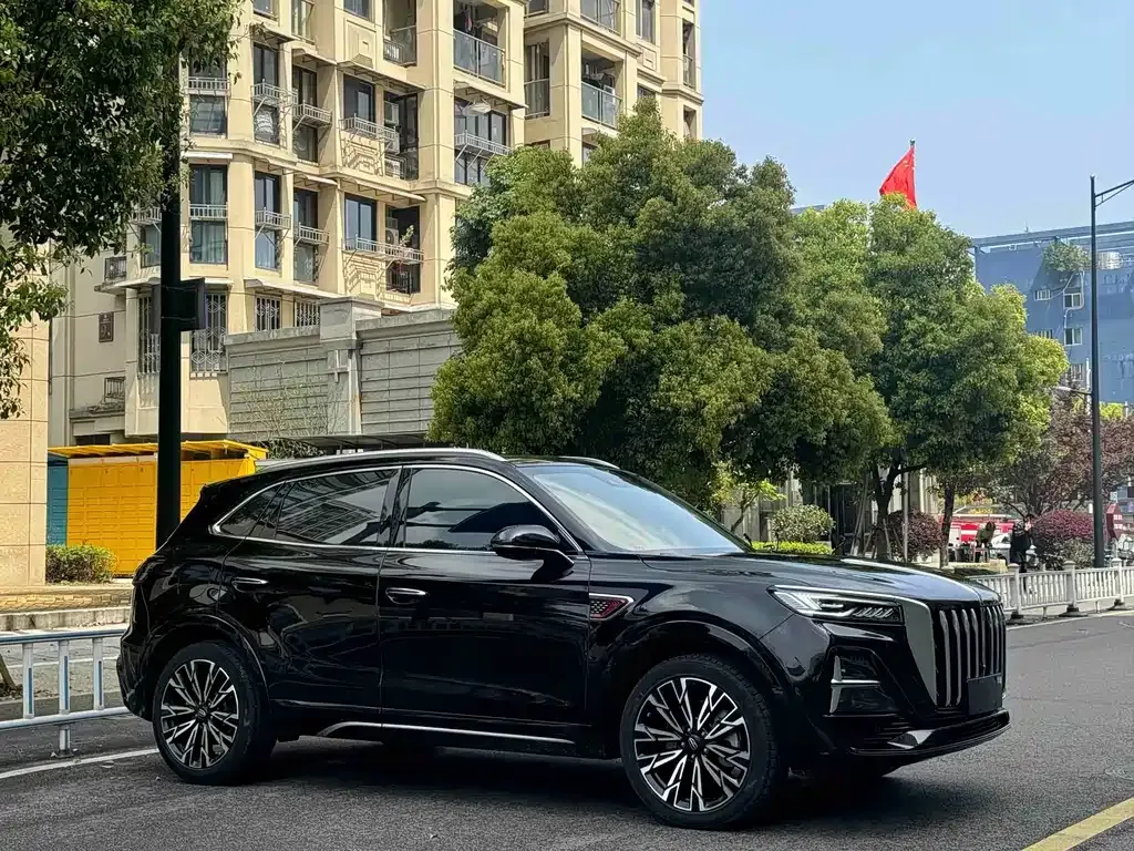 Hongqi HS5 — фото 4