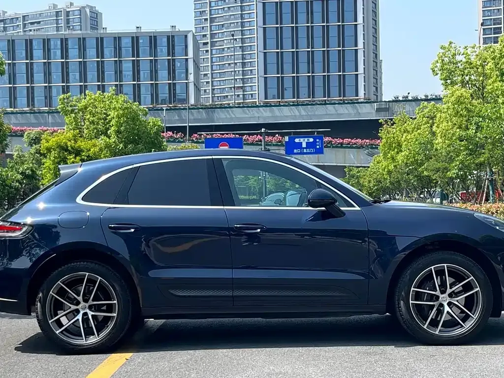 Porsche Macan — фото 10
