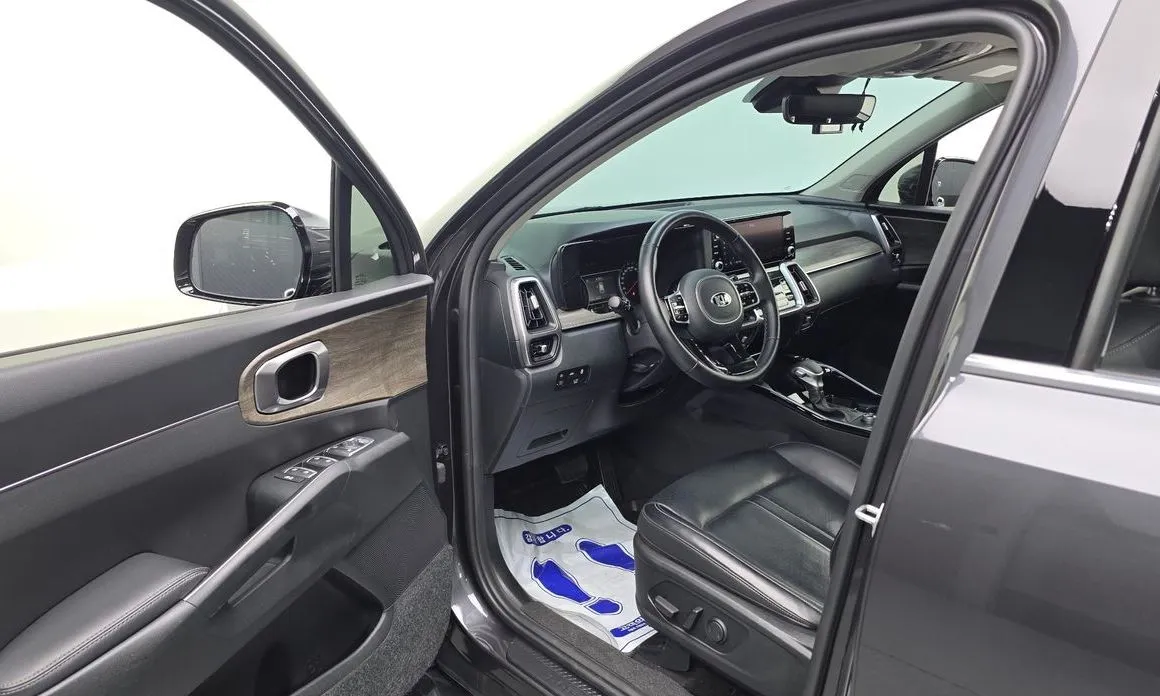 Kia Sorento — фото 8