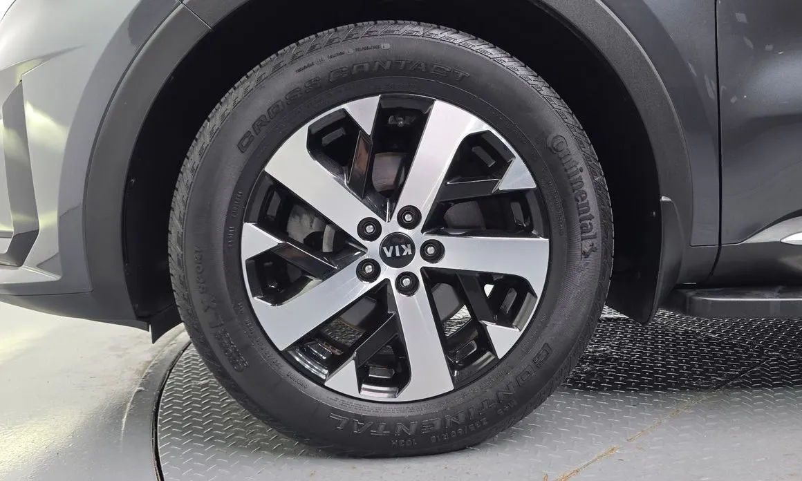 Kia Sorento — фото 6