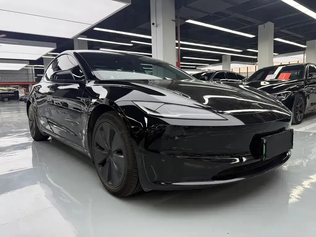Tesla Model 3 — фото 6