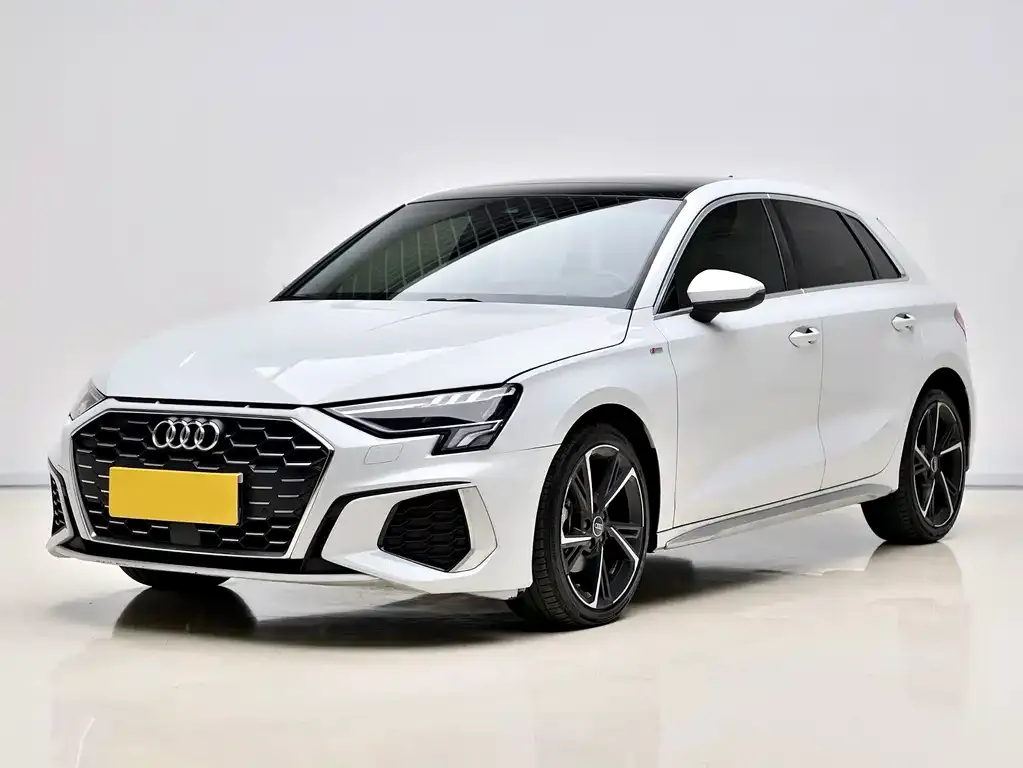 Audi A3 — фото 1