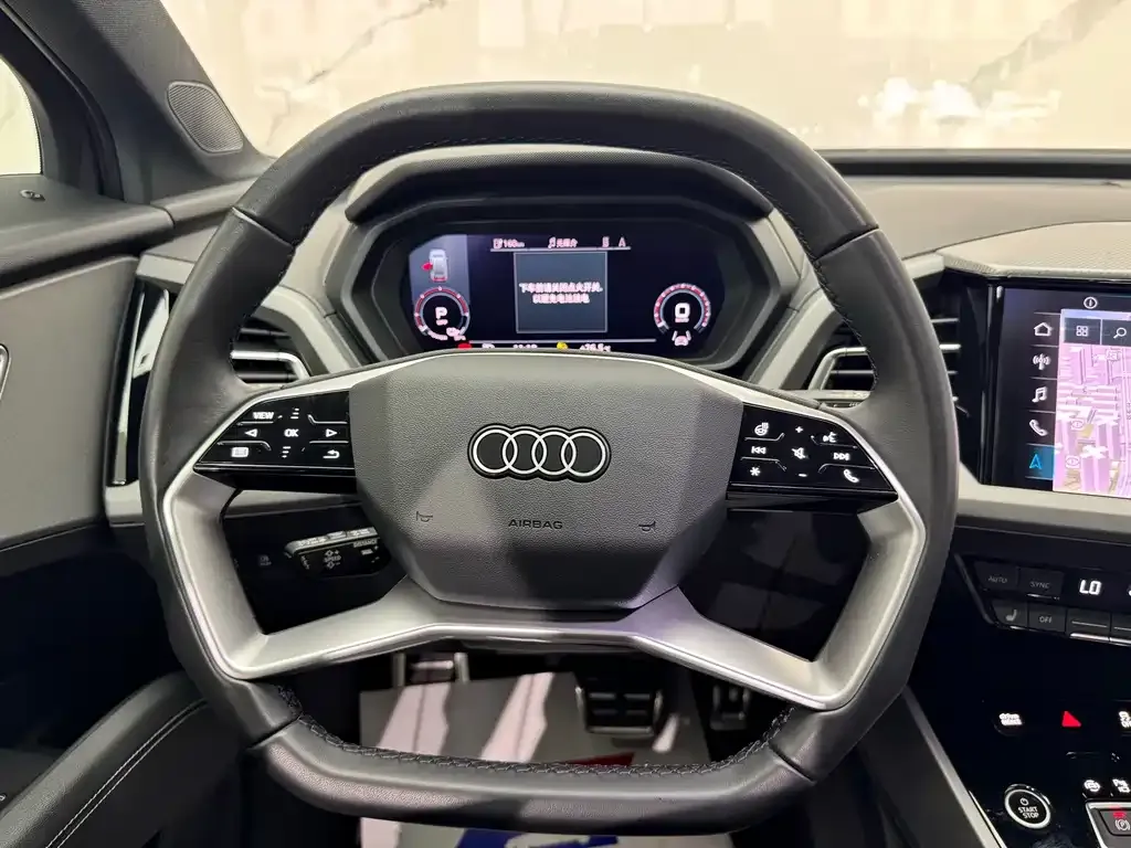 Audi Q5 e-tron — фото 9