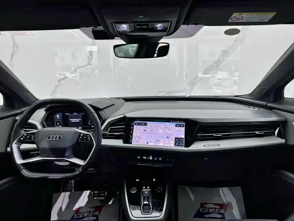 Audi Q5 e-tron — фото 2