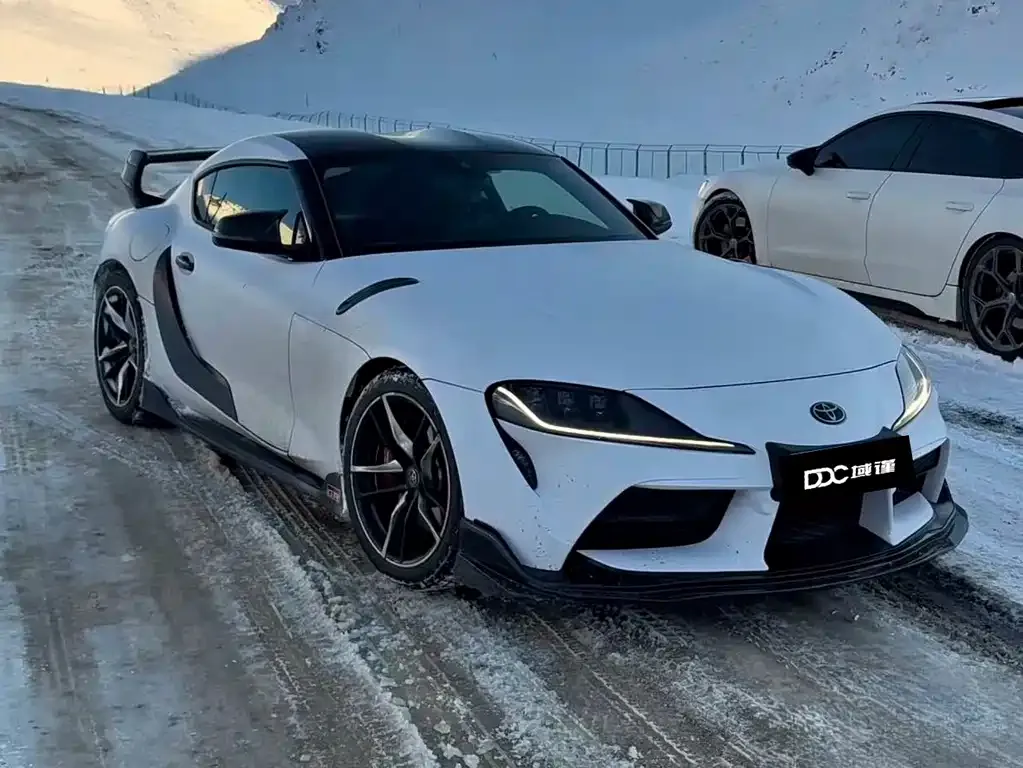 Toyota Supra — фото 1