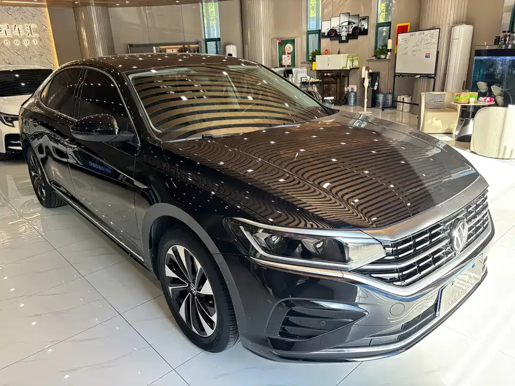 Volkswagen Passat — фото 9