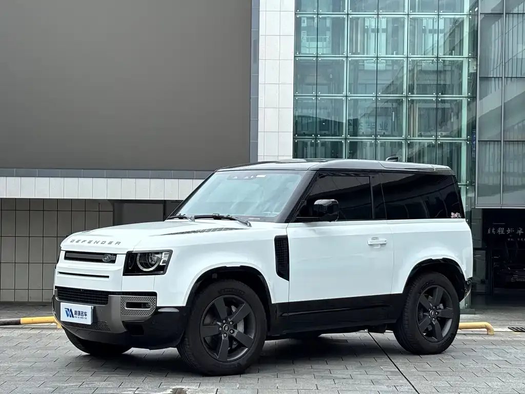 Land Rover Defender — фото 1