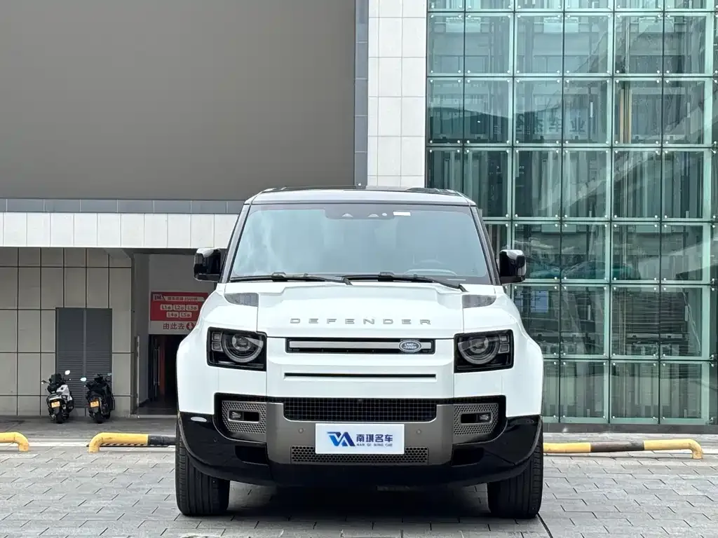 Land Rover Defender — фото 7