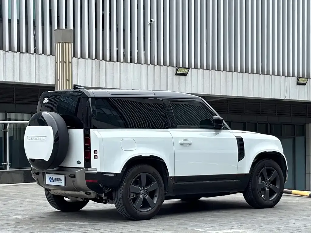 Land Rover Defender — фото 5