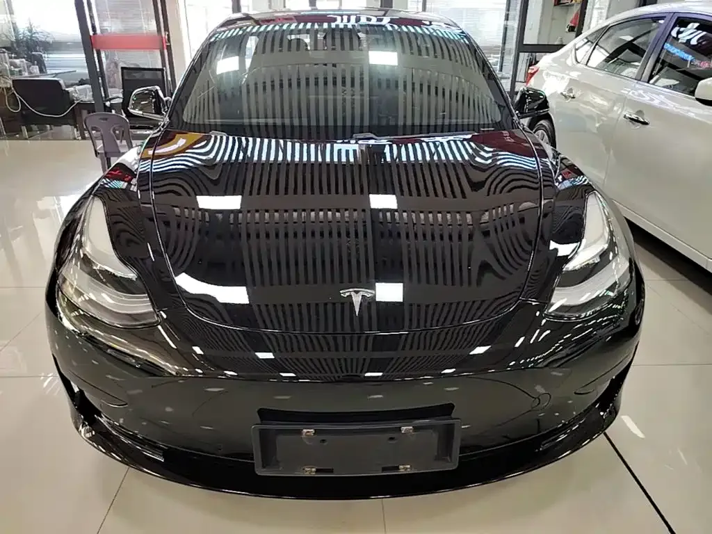 Tesla Model 3 — фото 2