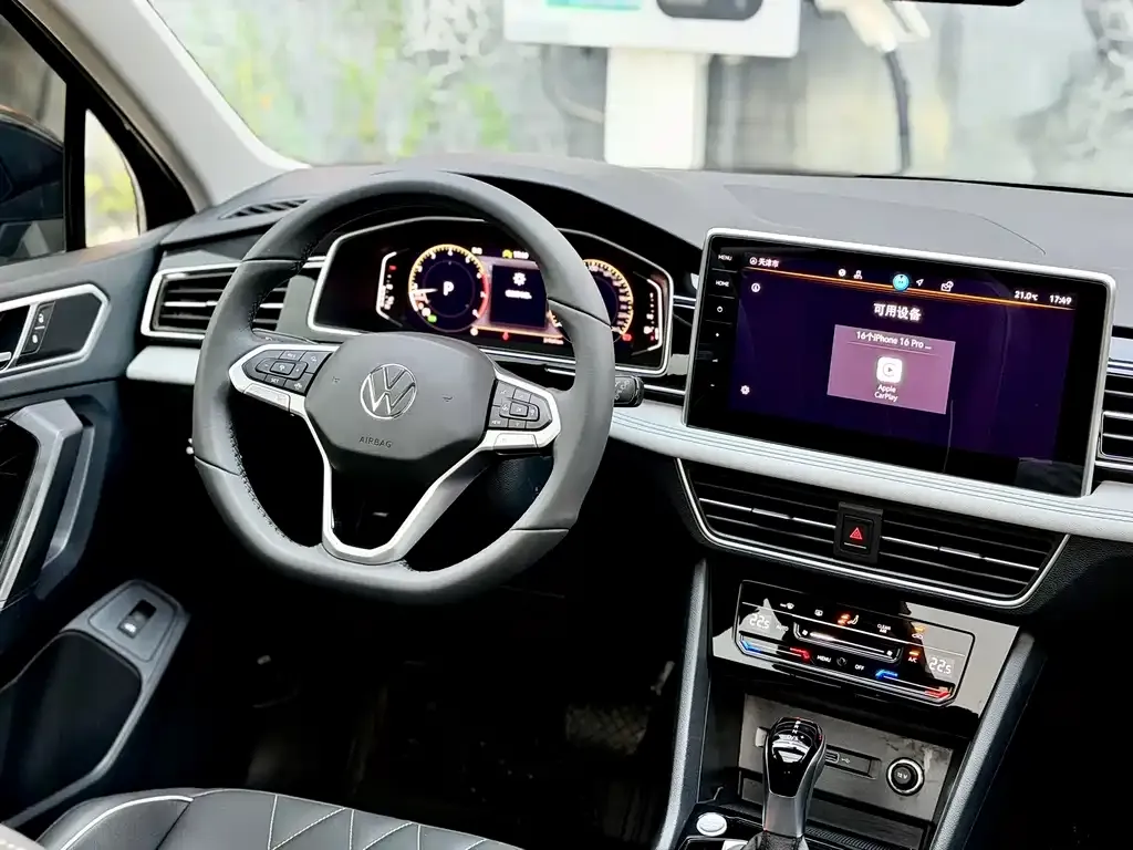 Volkswagen Tiguan L — фото 7