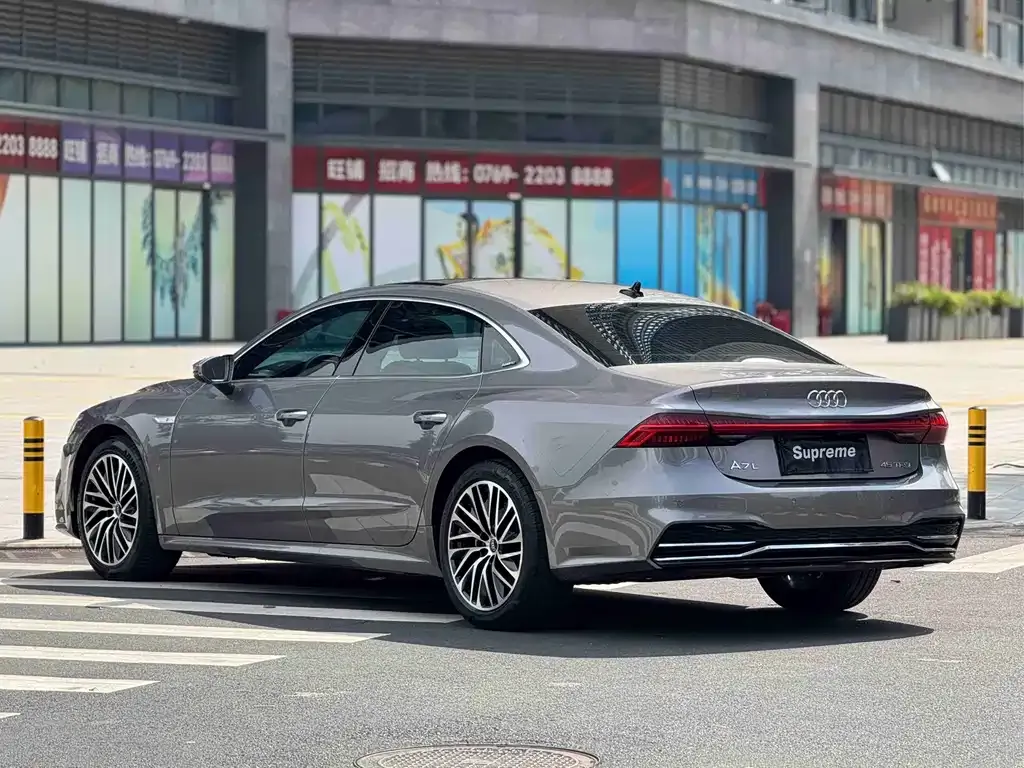 Audi A7L — фото 8