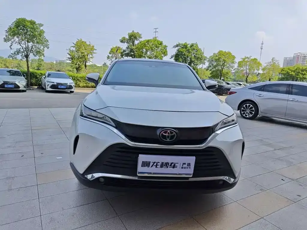 Toyota Harrier — фото 3