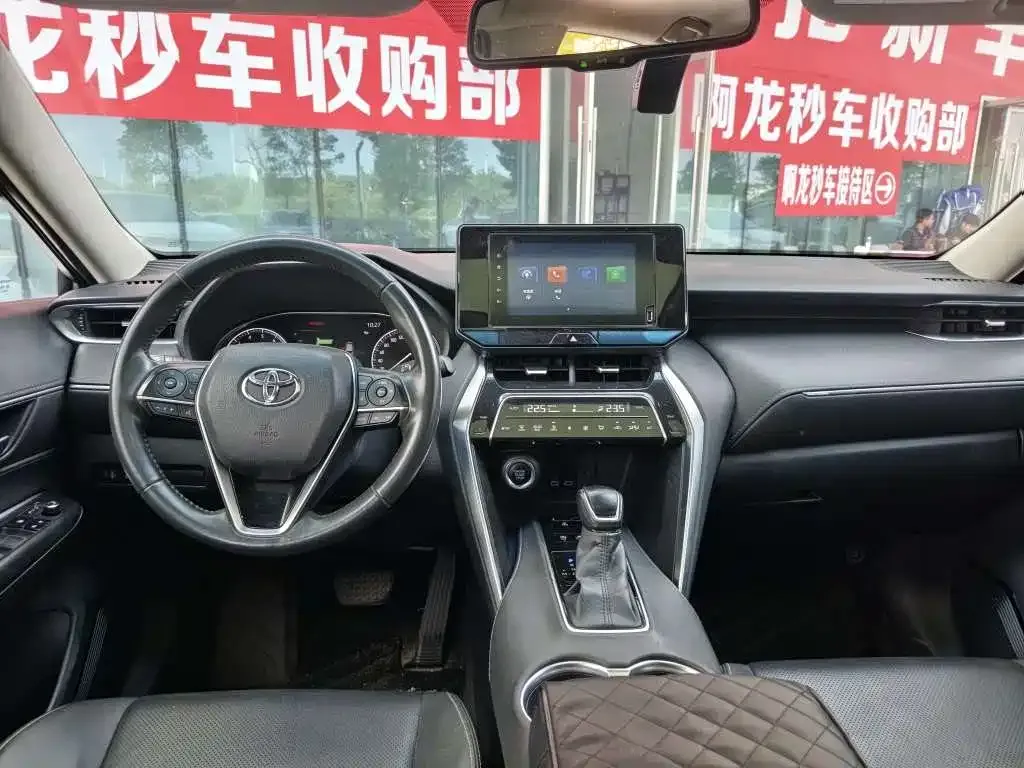 Toyota Harrier — фото 9