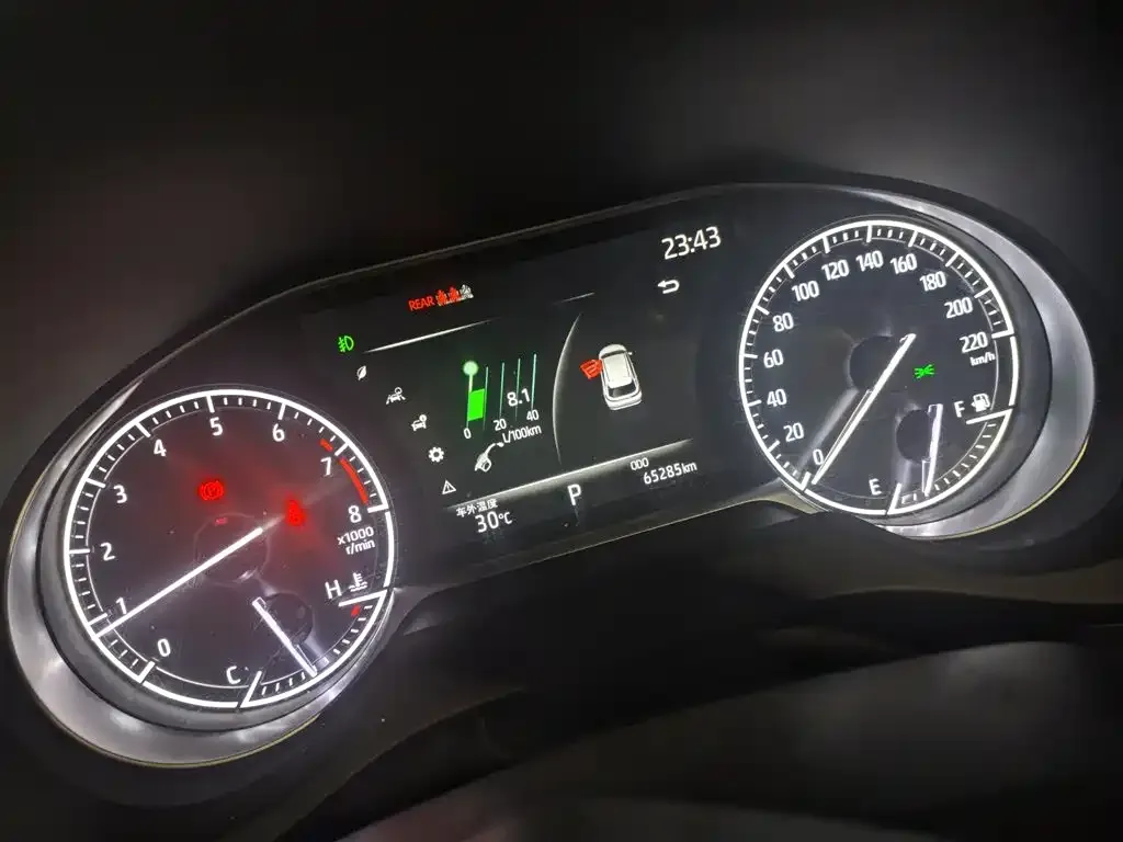 Toyota Harrier — фото 2
