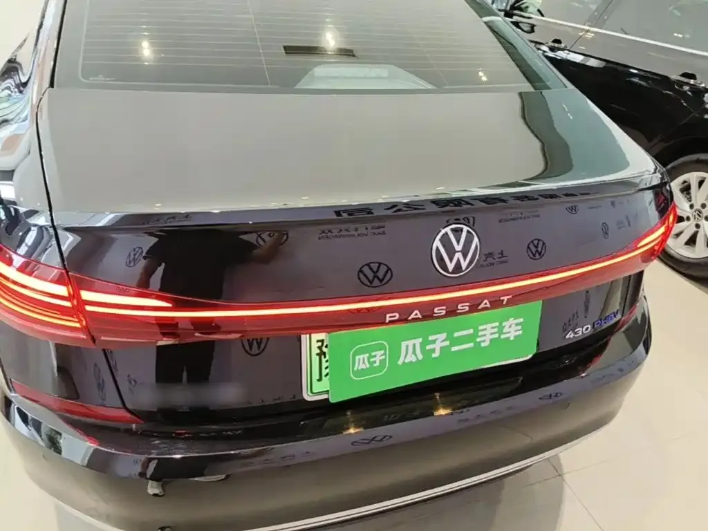 Volkswagen Passat PHEV — фото 3