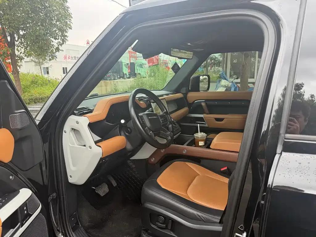 Land Rover Defender — фото 2