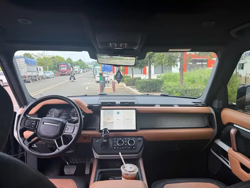 Land Rover Defender — фото 9