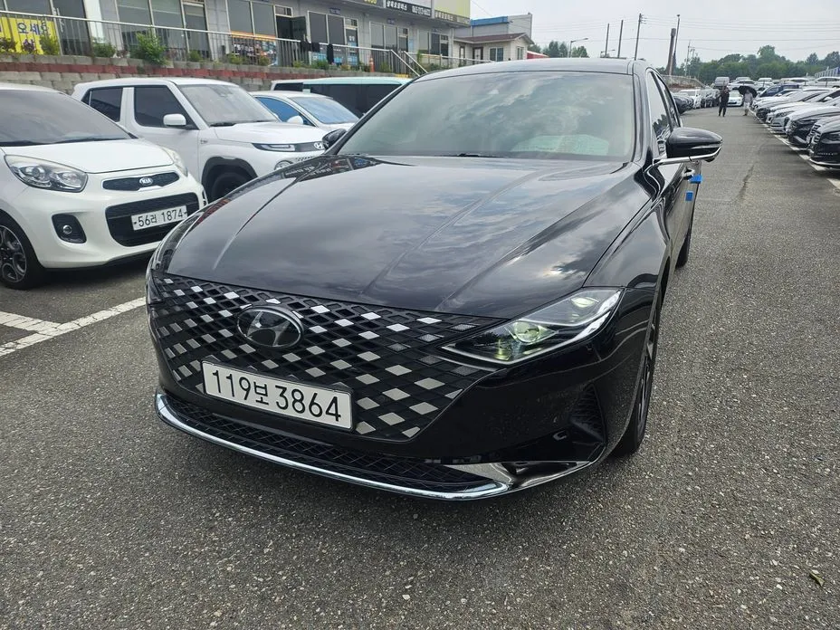 Hyundai Grandeur — фото 1