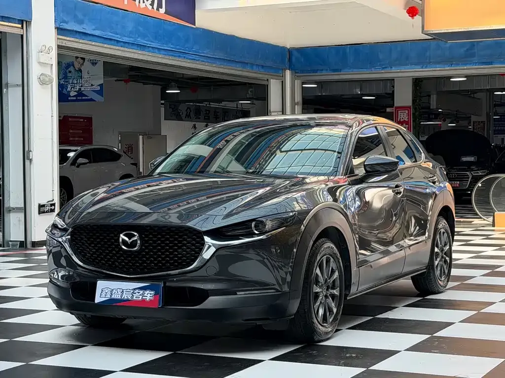 Mazda CX-30 — фото 1