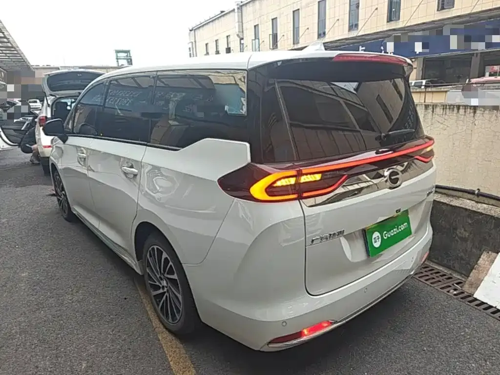 GAC Motor Trumpchi M6 — фото 10
