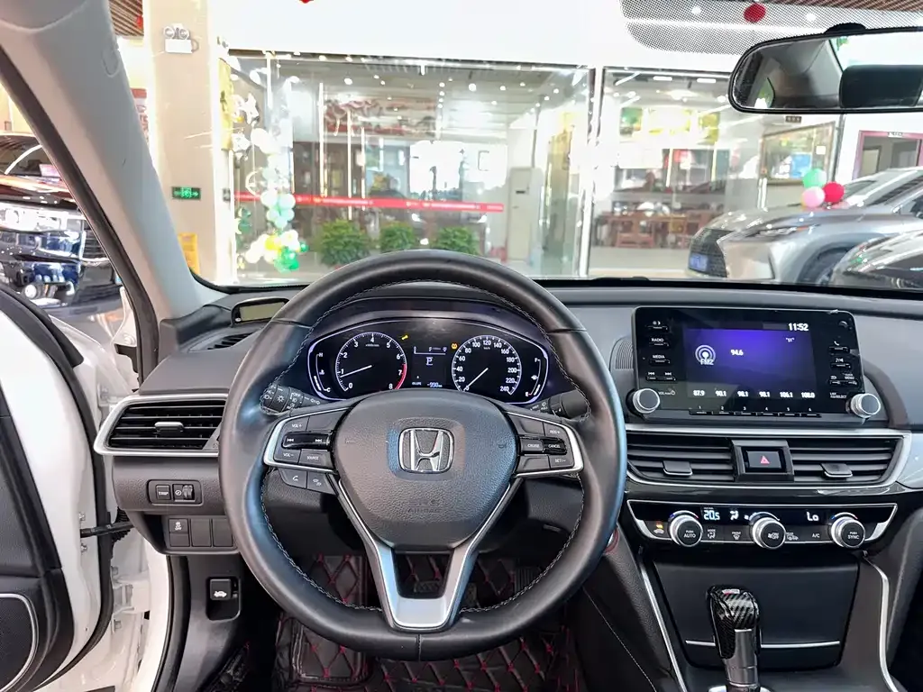 Honda Inspire — фото 2