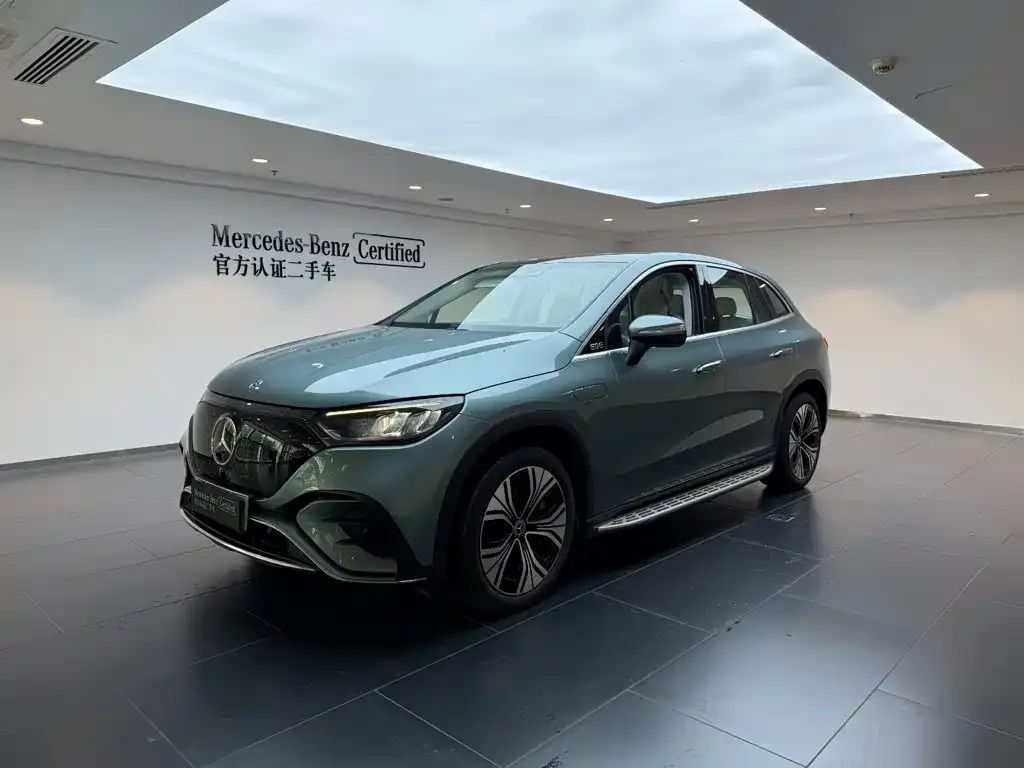 Mercedes-Benz EQE SUV — фото 1