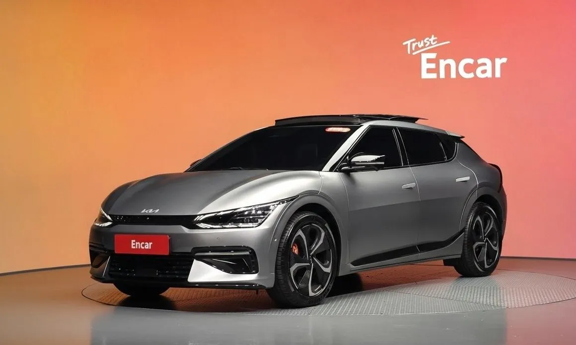 Kia EV6 — фото 1
