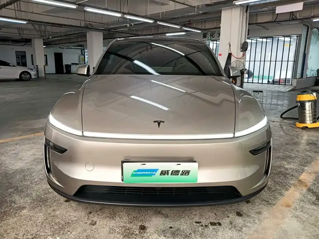 Tesla Model Y L — фото 3