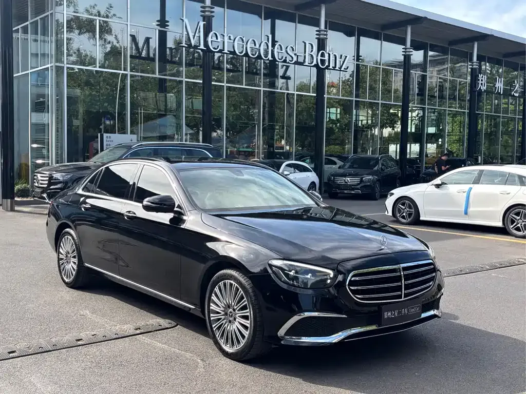 Mercedes-Benz E-Class — фото 9