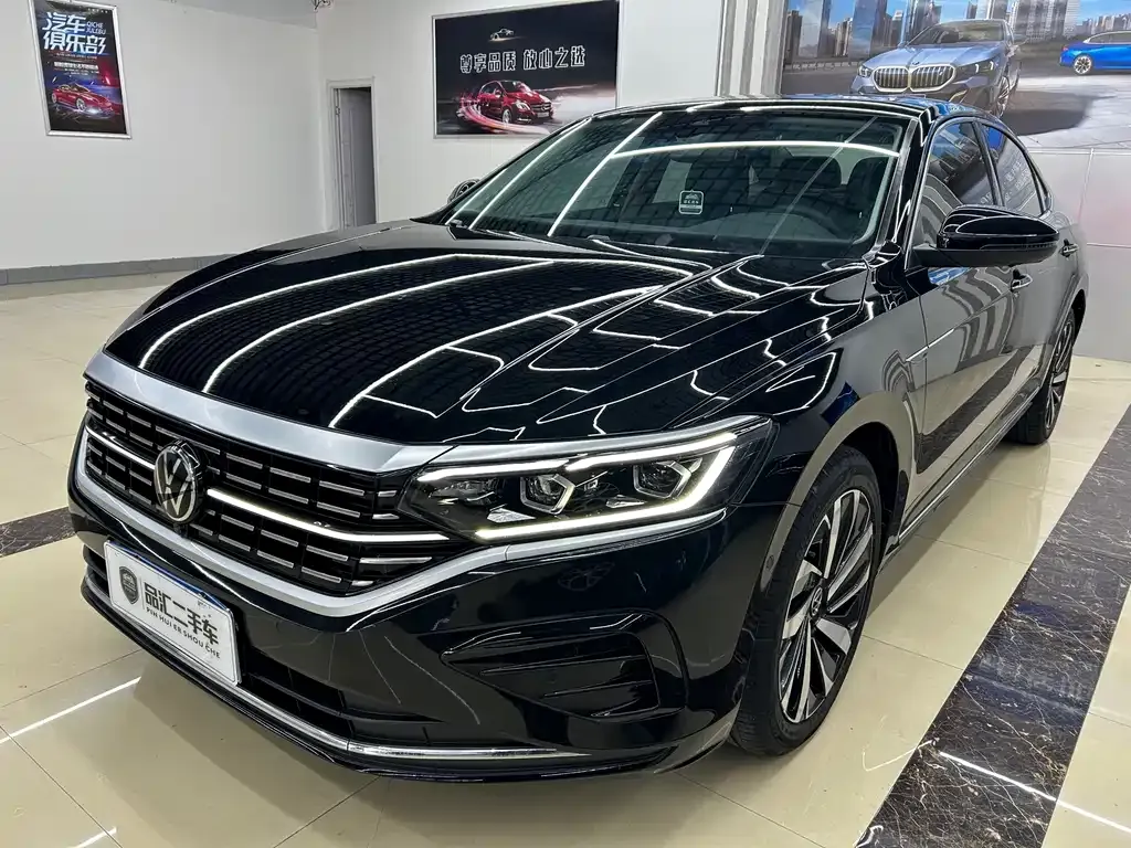 Volkswagen Passat — фото 1