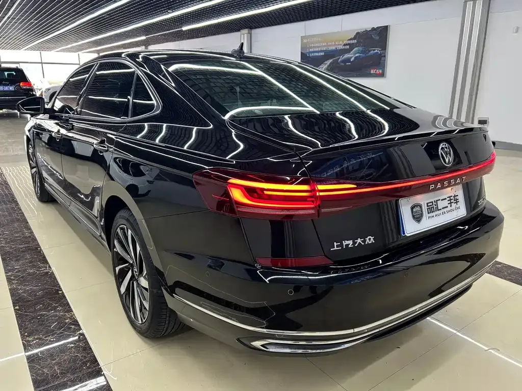 Volkswagen Passat — фото 5