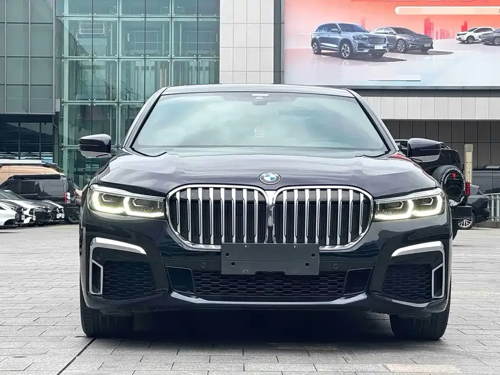 BMW 7 Series — фото 4