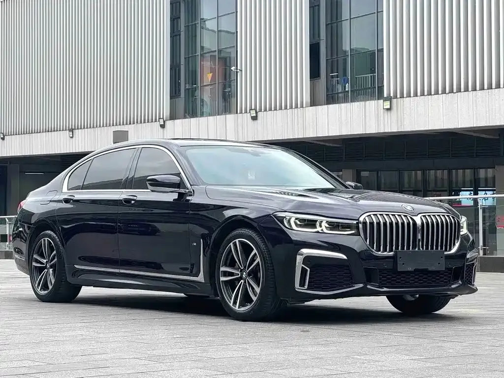 BMW 7 Series — фото 7