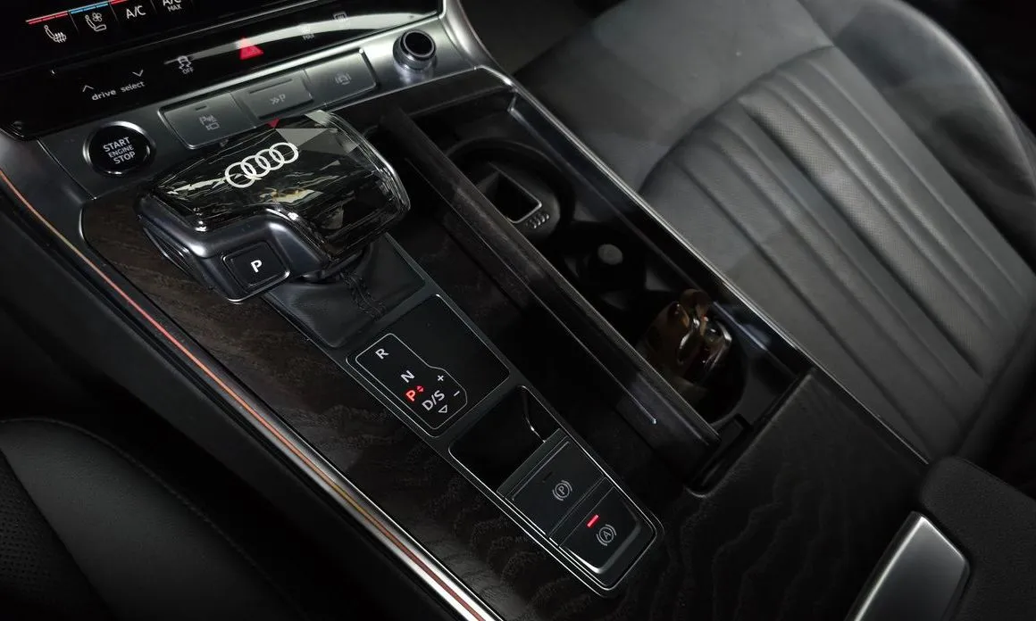 Audi A6 — фото 10