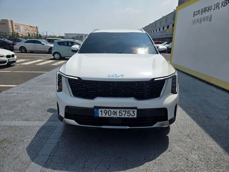 Kia Sorento — фото 9