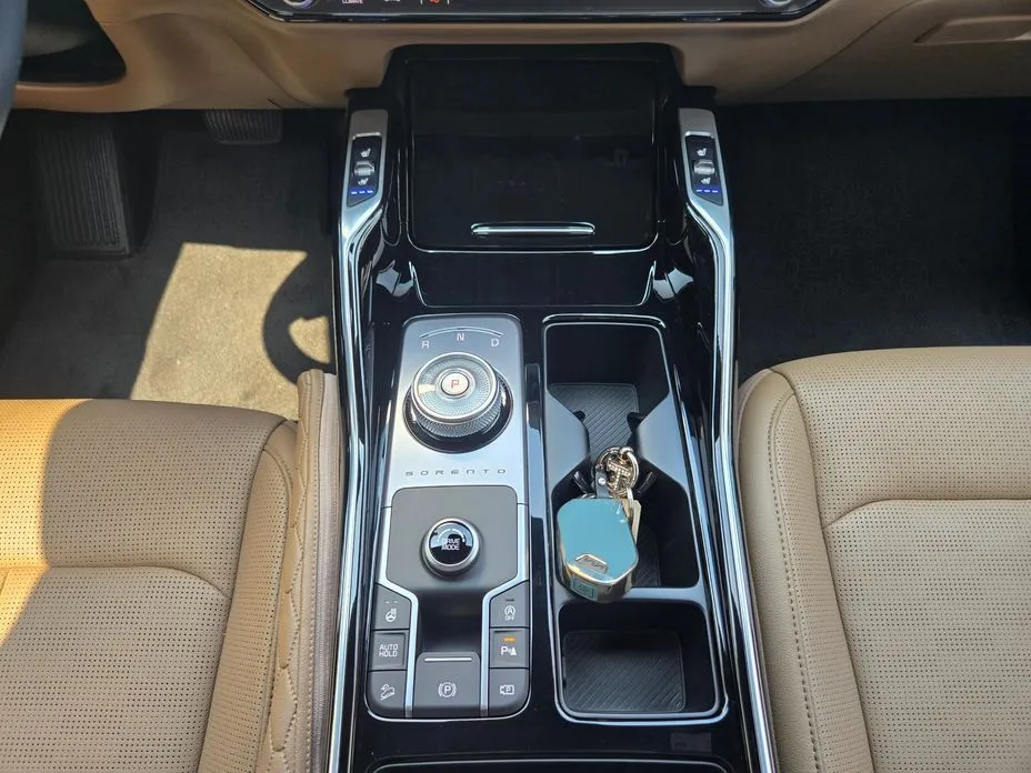 Kia Sorento — фото 10