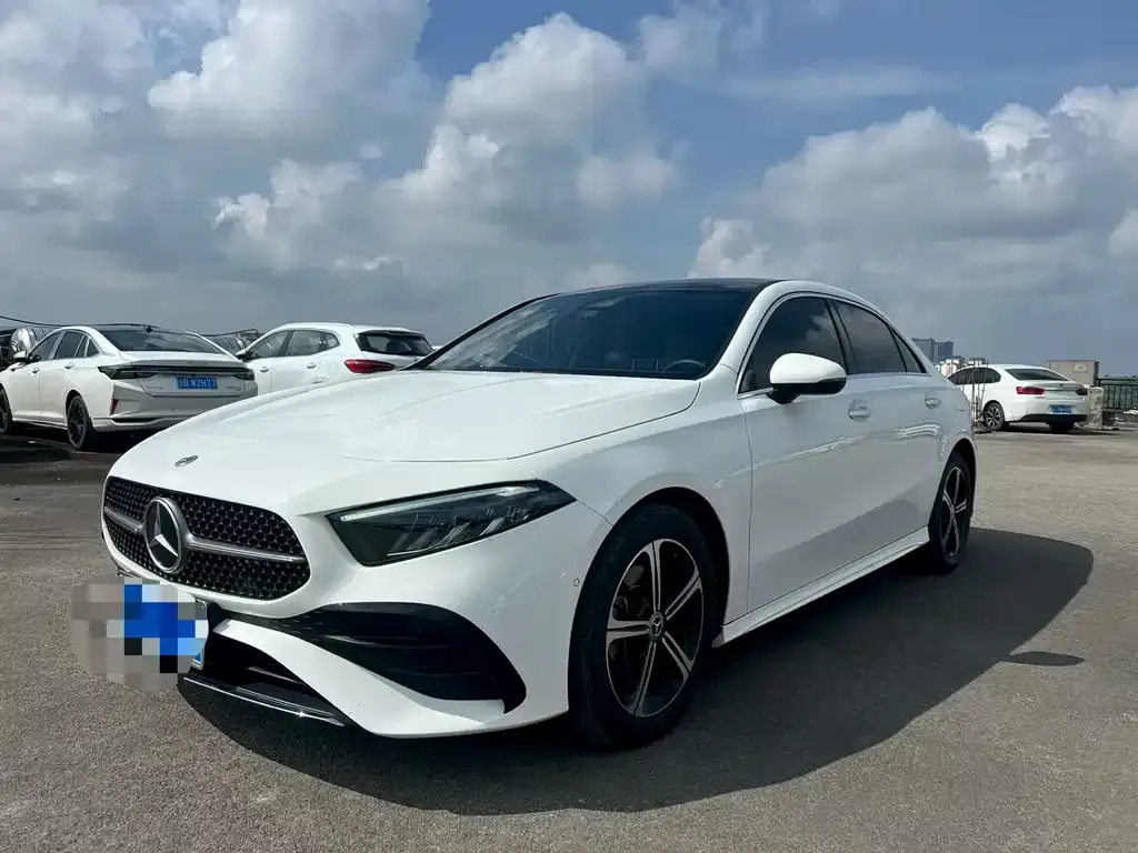 Mercedes-Benz A-Class — фото 1
