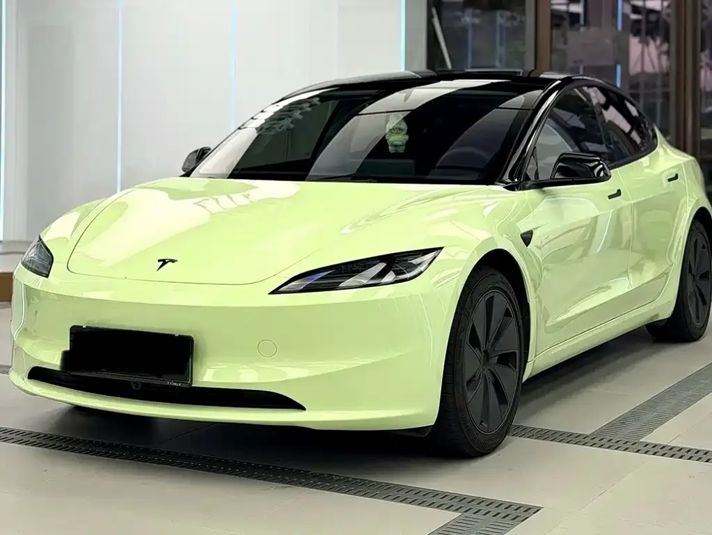 Tesla Model 3 — фото 1