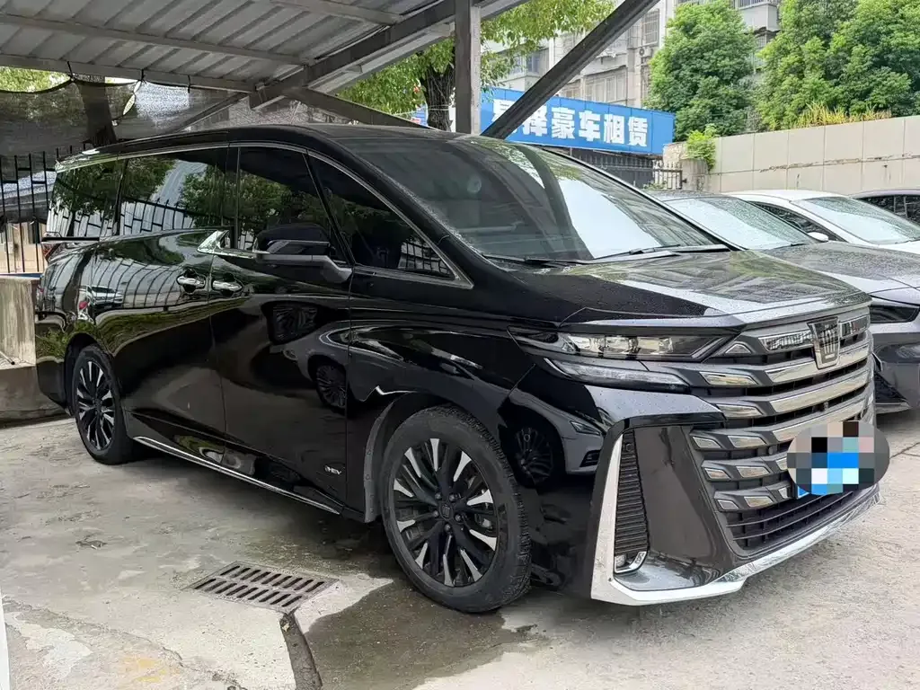 Toyota Vellfire — фото 4