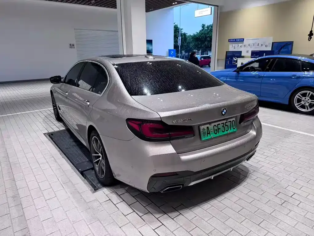 BMW 5 Series New Energy — фото 6