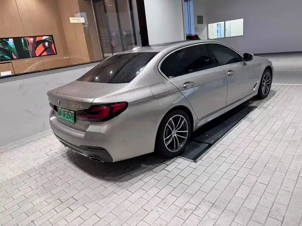 BMW 5 Series New Energy — фото 5