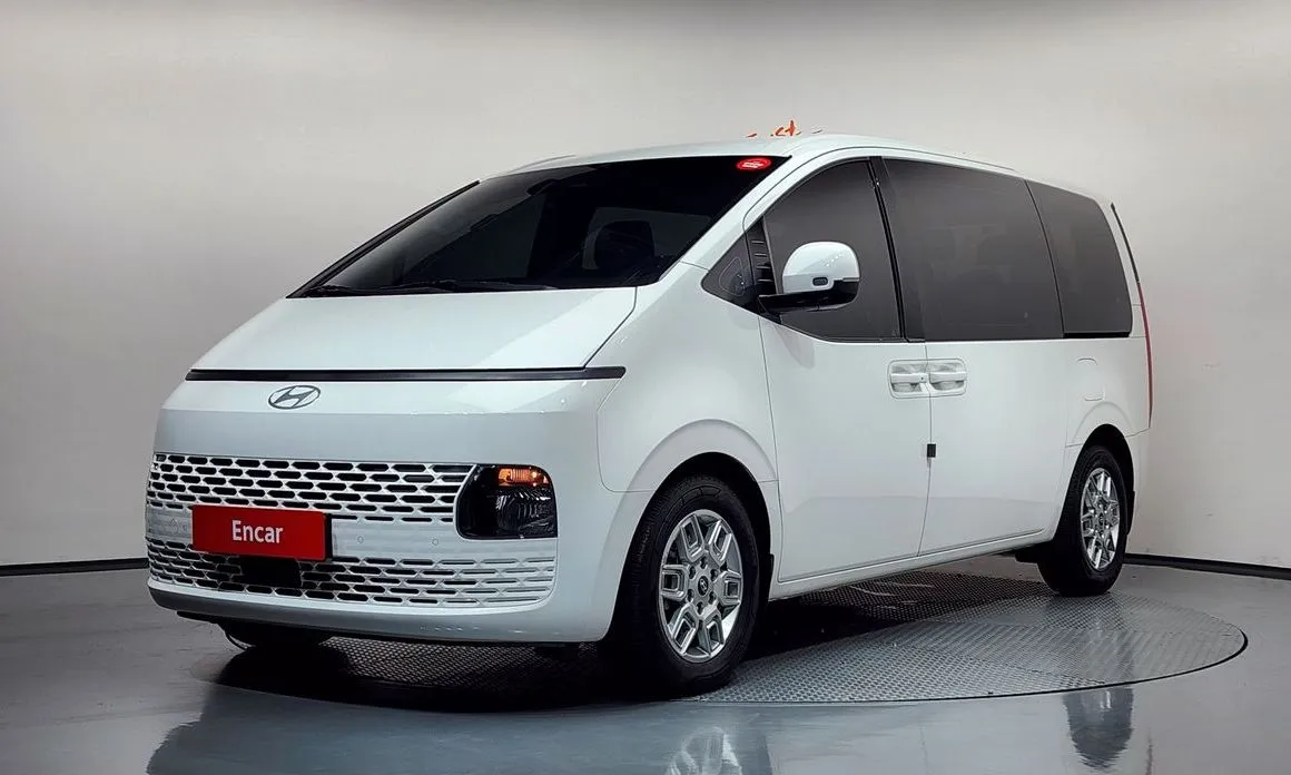 Hyundai Staria — фото 1