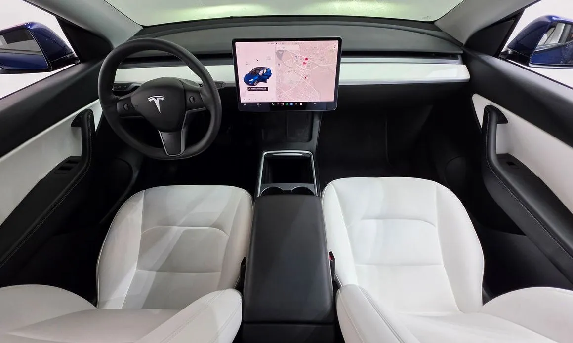 Tesla Model Y — фото 7