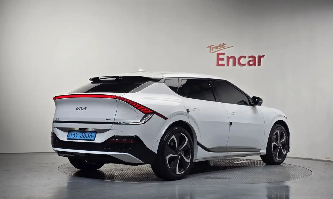 Kia EV6 — фото 6