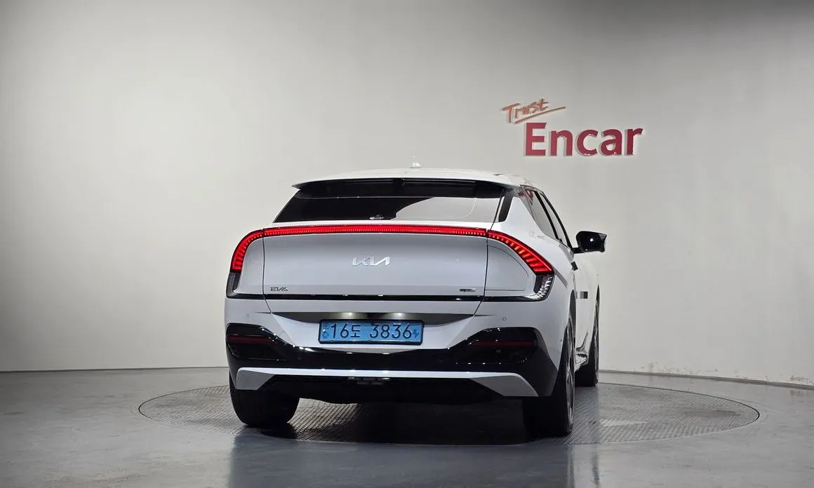 Kia EV6 — фото 2