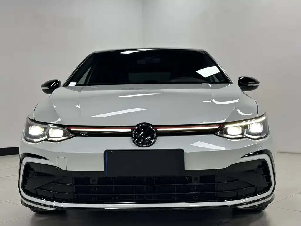 Volkswagen Golf — фото 9