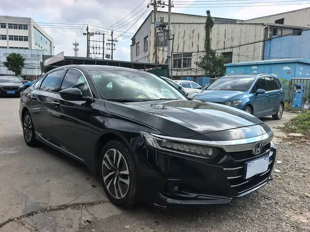 Honda Accord — фото 9