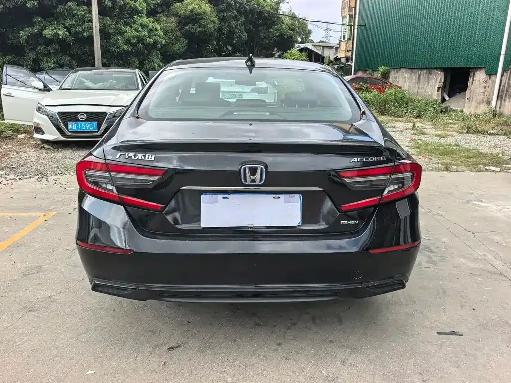Honda Accord — фото 4
